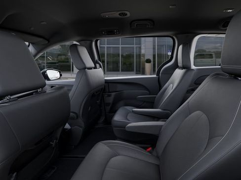 New 2027 Chrysler Pacifica Select AWD/4WD image 23
