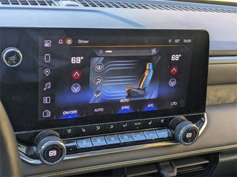 Used 2024 Chevrolet Colorado ZR2 w/ ZR2 Convenience Package III image 24