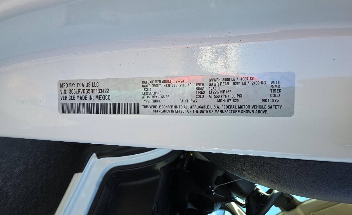 Used 2024 RAM ProMaster 2500 w/ Convenience Group FWD image 13