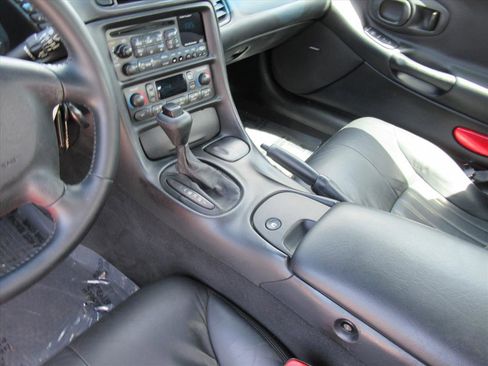 Used 1998 Chevrolet Corvette Convertible w/ Performance Handling Pkg RWD image 14