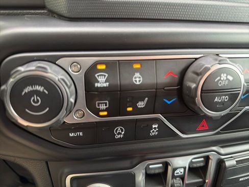 Used 2021 Jeep Wrangler Unlimited Sport AWD/4WD image 21