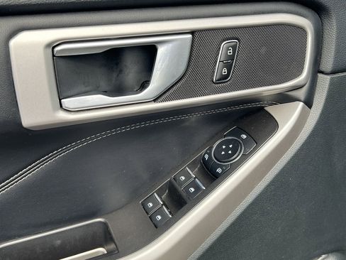 Used 2023 Ford Explorer XLT w/ Equipment Group 202A image 17