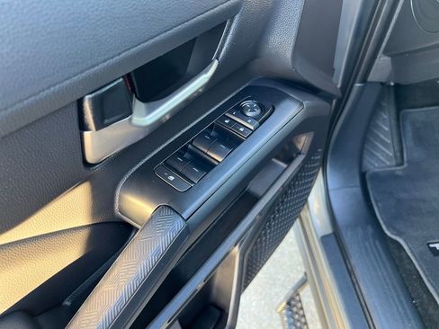 Used 2024 Toyota Tacoma TRD Off-Road image 12