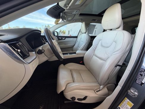 Used 2018 Volvo XC60 T6 Inscription w/ Luxury Seat Package AWD/4WD image 16