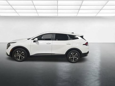 Used 2025 Kia Sportage EX FWD image 8