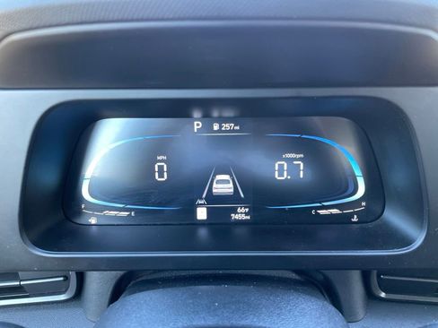 Used 2025 Hyundai Elantra Sport FWD image 27