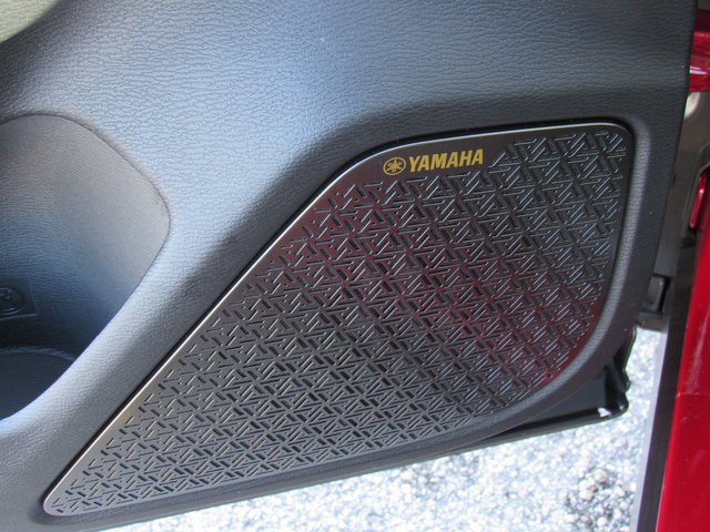 Used 2025 Mitsubishi Outlander SE FWD image 13
