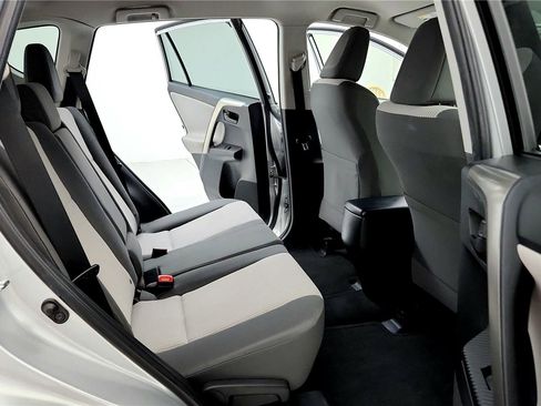 Used 2015 Toyota RAV4 LE image 30
