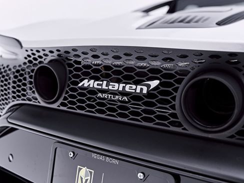 Used 2023 McLaren Artura RWD image 36