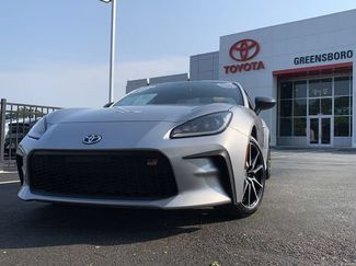 Used 2024 Toyota GR86 RWD video 1