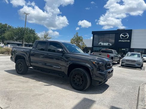 Used 2025 Toyota Tacoma SR5 RWD image 7
