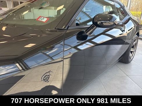 Used 2022 Dodge Challenger SRT Hellcat w/ SRT Black Package RWD image 4