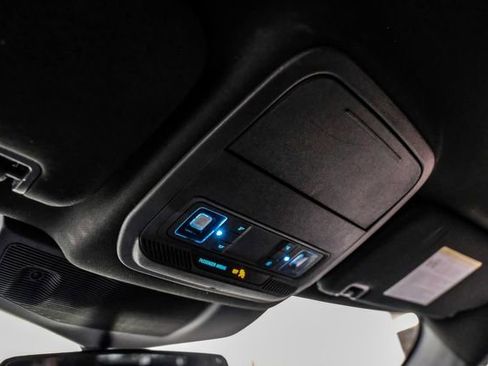 Used 2020 Ford Explorer XLT w/ Equipment Group 202A image 22