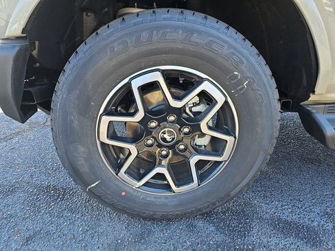 New 2025 Ford Bronco Outer Banks image 32