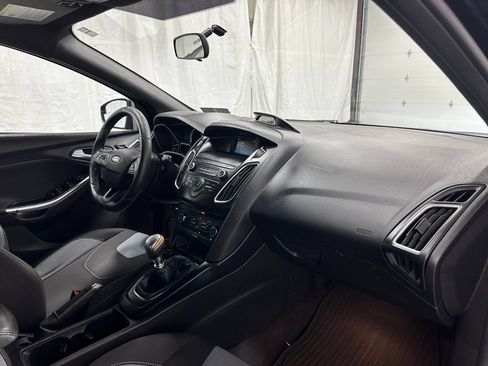 Used 2018 Ford Focus ST FWD image 54