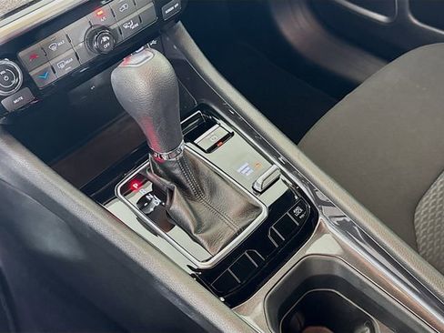 Used 2023 Jeep Compass Sport image 20