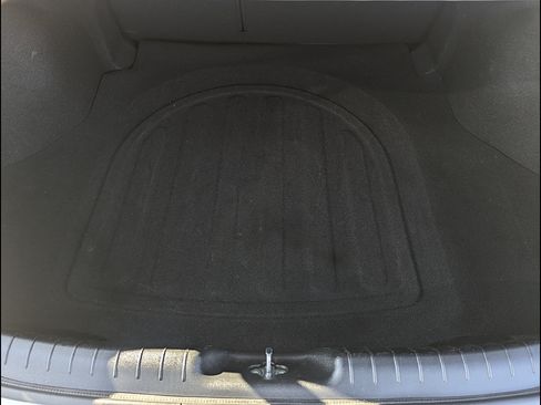 Used 2024 Hyundai Elantra Limited FWD image 17