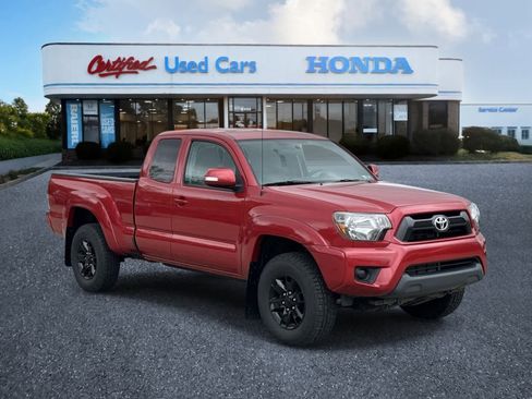 Used 2015 Toyota Tacoma 4x4 Access Cab image 7