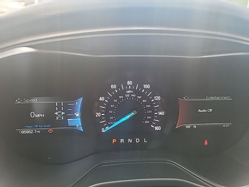 Used 2019 Ford Fusion SE image 17