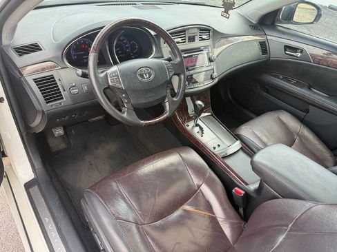 Used 2011 Toyota Avalon Limited FWD image 9