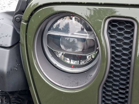 Used 2021 Jeep Wrangler Unlimited Rubicon AWD/4WD image 12