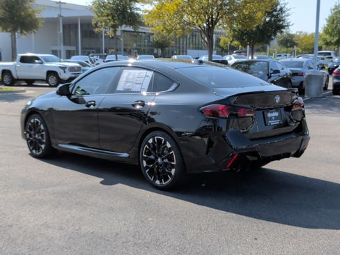Used 2026 BMW M235i xDrive w/ Technology Package AWD/4WD image 13