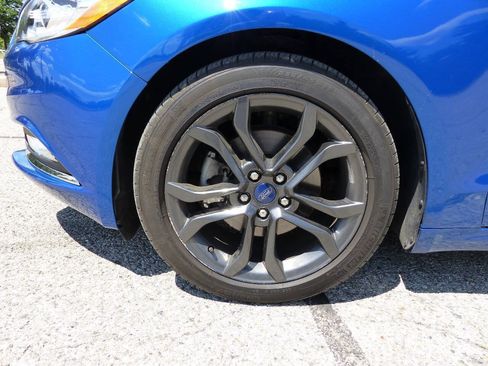 Used 2017 Ford Fusion SE w/ Equipment Group 201A AWD/4WD image 15