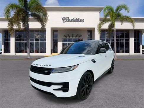Used 2025 Land Rover Range Rover Sport SE image 5
