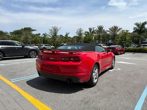 Used 2019 Chevrolet Camaro LT RWD image 6