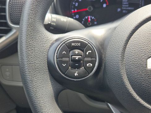 Used 2022 Kia Soul LX FWD image 21