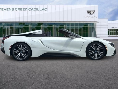 Used 2019 BMW i8 Roadster AWD/4WD image 2