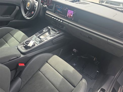 Used 2025 Porsche 911 Carrera 4 GTS image 17