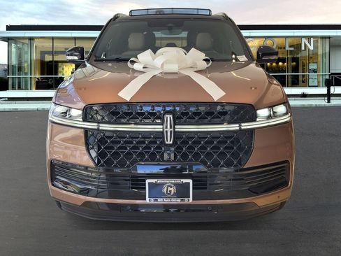 New 2026 Lincoln Navigator Black Label AWD/4WD image 2