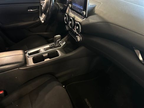 Used 2022 Nissan Sentra SV FWD image 16