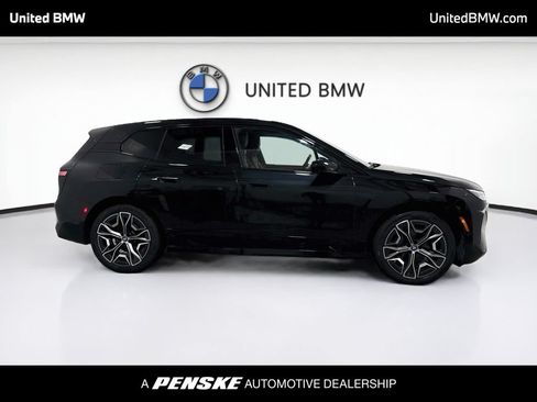 Used 2024 BMW iX xDrive50 w/ Premium Package AWD/4WD image 4
