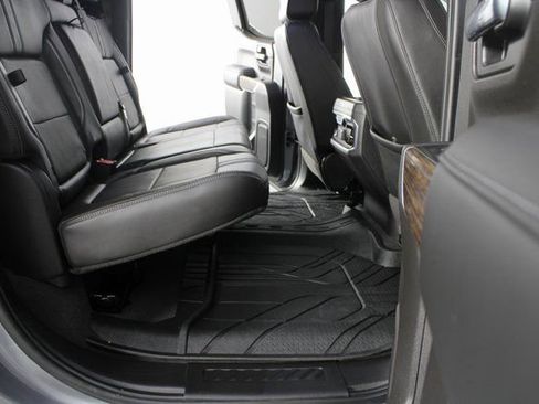 Used 2020 Chevrolet Silverado 1500 High Country image 23