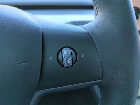 Used 2023 Tesla Model 3 Standard Range image 26