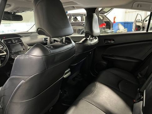 Used 2016 Toyota Prius Four w/ Advanced Technology Package FWD image 18