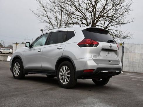 Used 2018 Nissan Rogue SV w/ Premium Package image 5