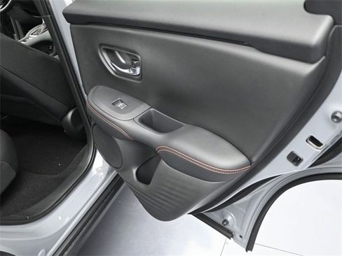 Certified 2025 Honda HR-V Sport image 30