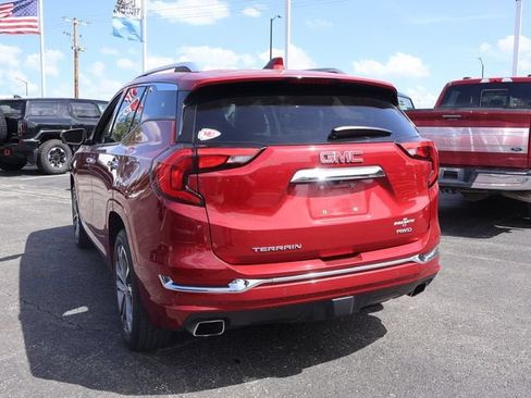 Used 2020 GMC Terrain Denali w/ Denali Premium Package AWD/4WD image 6