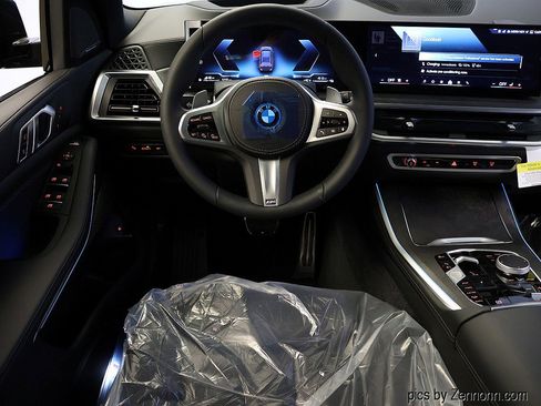 New 2026 BMW X5 xDrive50e w/ M Sport Package image 16