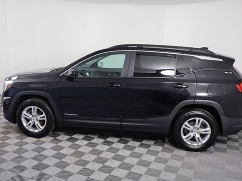 Used 2021 GMC Terrain SLE w/ Driver Convenience Package image 5
