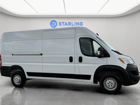 Used 2026 RAM ProMaster 2500 w/ Convenience Group FWD image 12