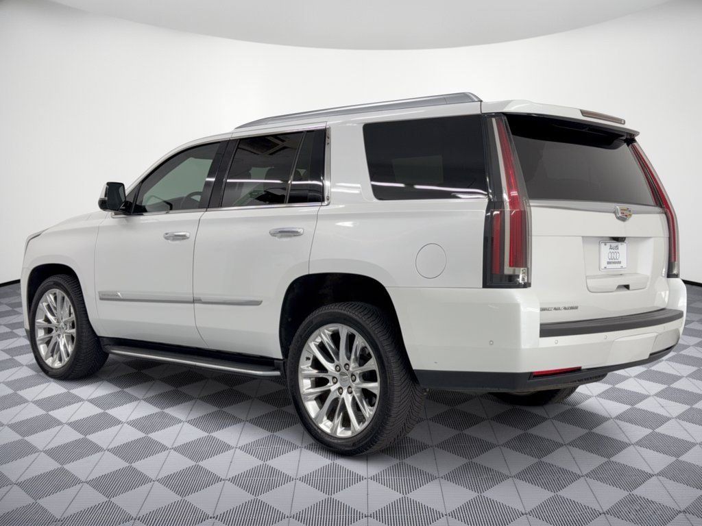 Used 2018 Cadillac Escalade Luxury AWD/4WD image 3