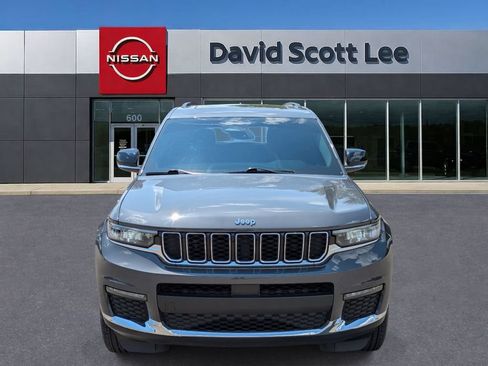 Used 2024 Jeep Grand Cherokee L Limited AWD/4WD image 2