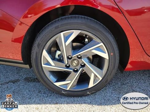 Used 2026 Hyundai Elantra Limited FWD image 5