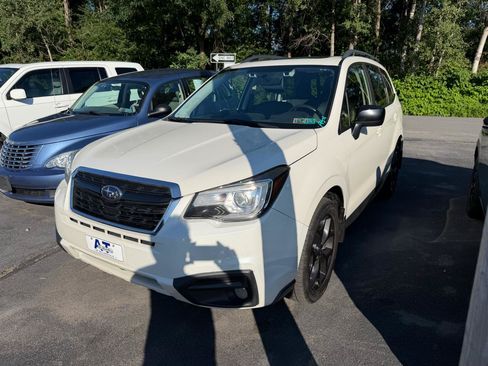 Used 2018 Subaru Forester 2.5i Premium AWD/4WD image 1