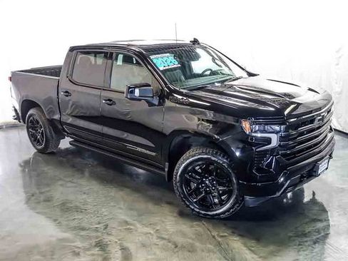 Used 2026 Chevrolet Silverado 1500 High Country w/ Midnight Edition AWD/4WD image 6
