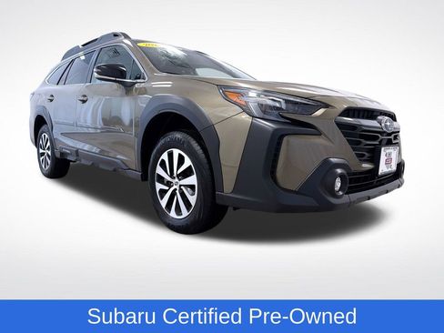 Used 2025 Subaru Outback Premium image 1